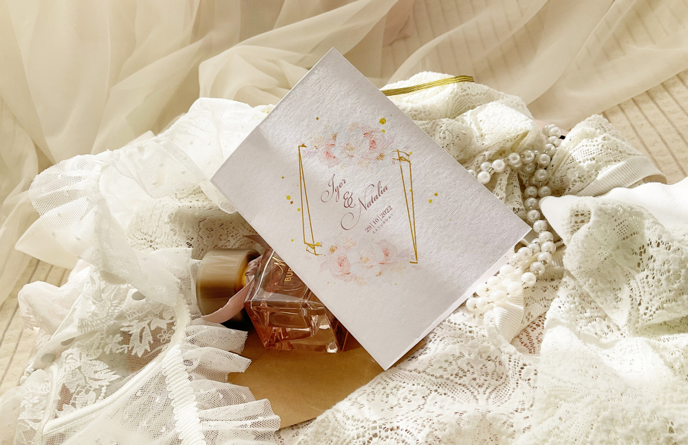 Приглашение на свадьбу в нежных пастельных оттенках