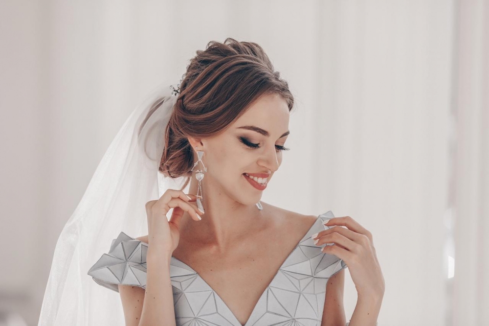 Kомплект украшений "Albik" , из натуральных кристаллов аквакварца и лунного камня.