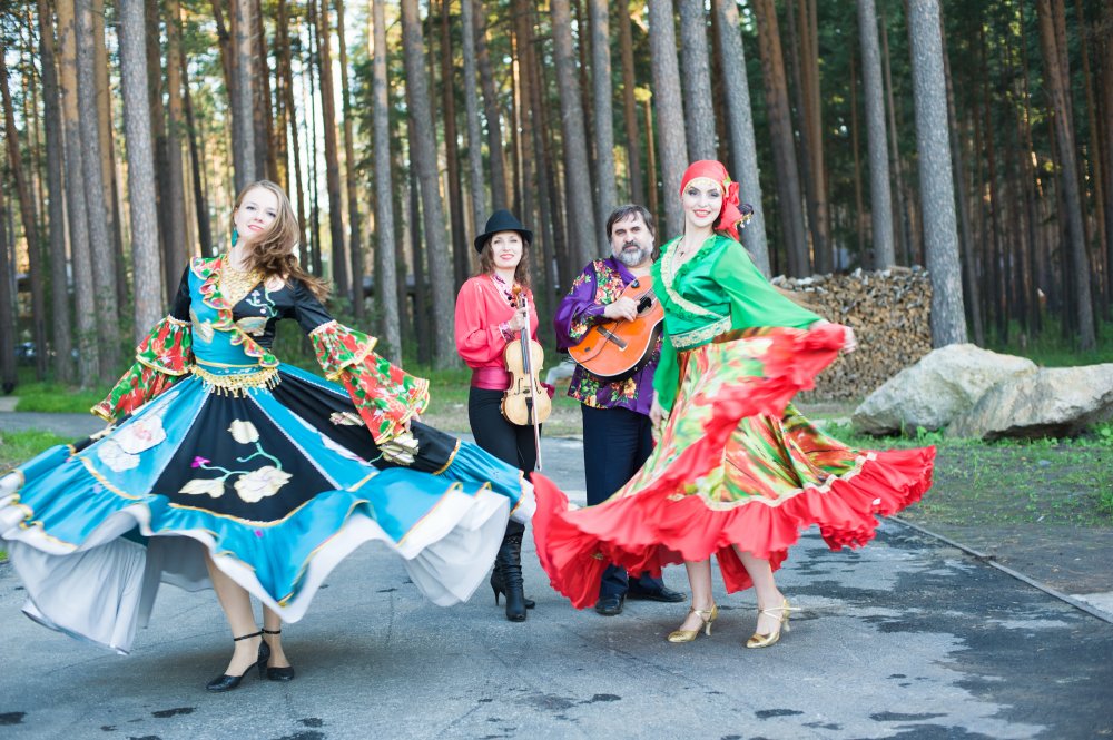 ансамбль цыганской песни "Джелем"