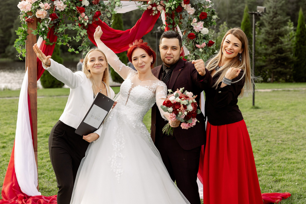 Ведущая Вероника Фетисова