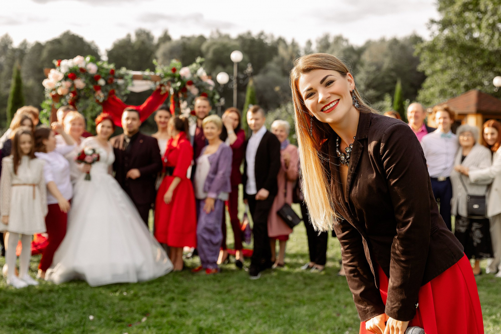 Ведущая Вероника Фетисова