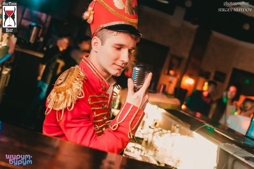 Резидент ночного клуба "All time bar"