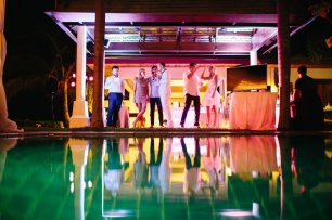 Свадьба у бассейна