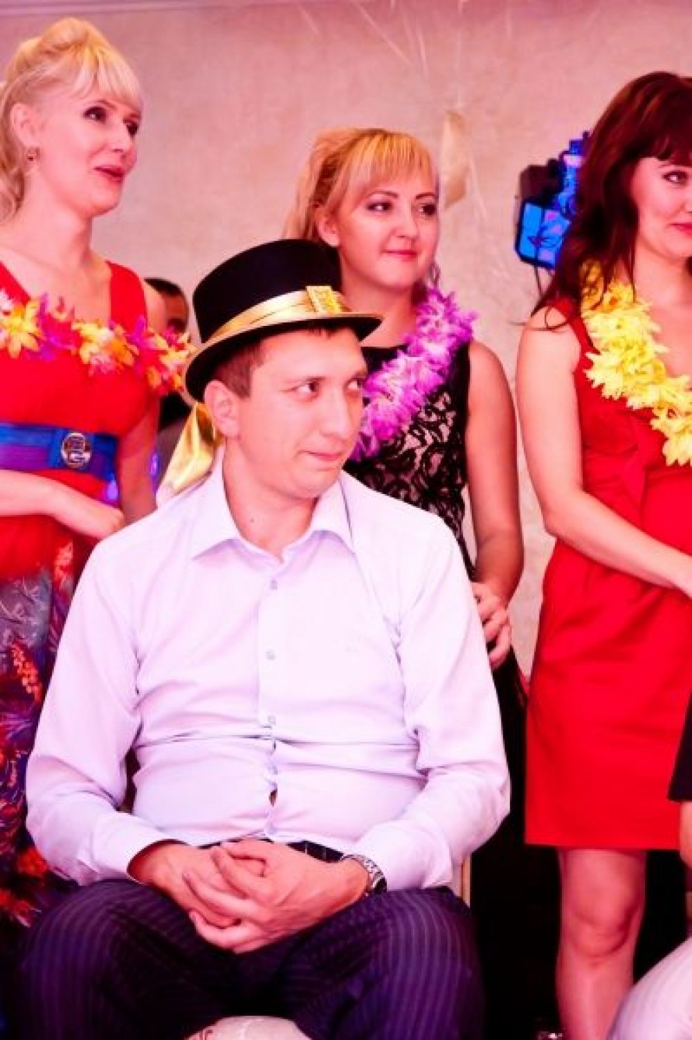 Ведущая праздника Елена Степанская, творческое объединение Доктор Праздник