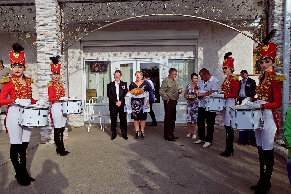 Ведущая праздника Елена Степанская, творческое объединение Доктор Праздник