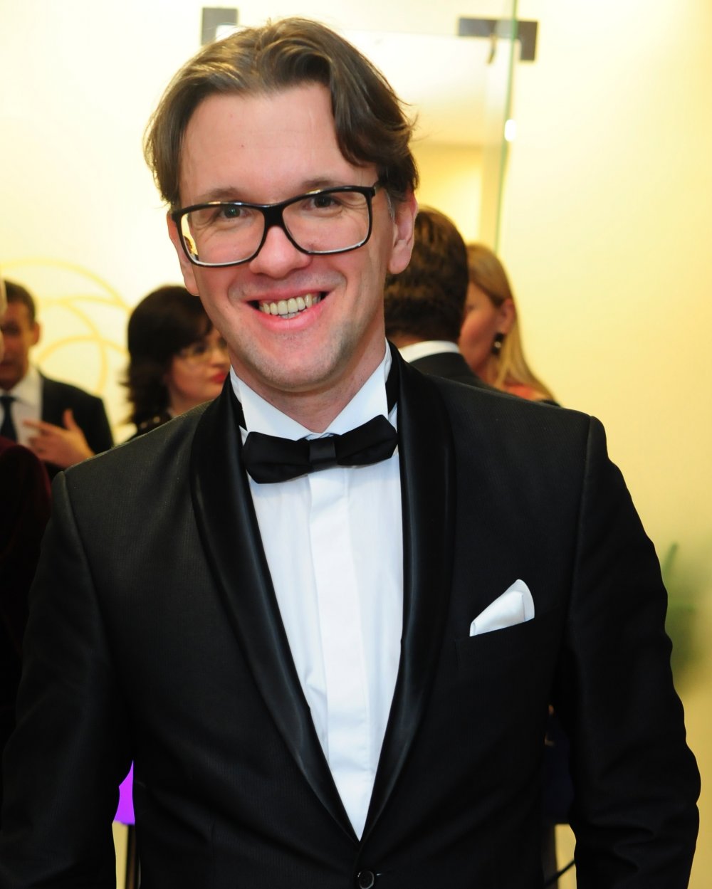 Ведущий Илья Анисимов