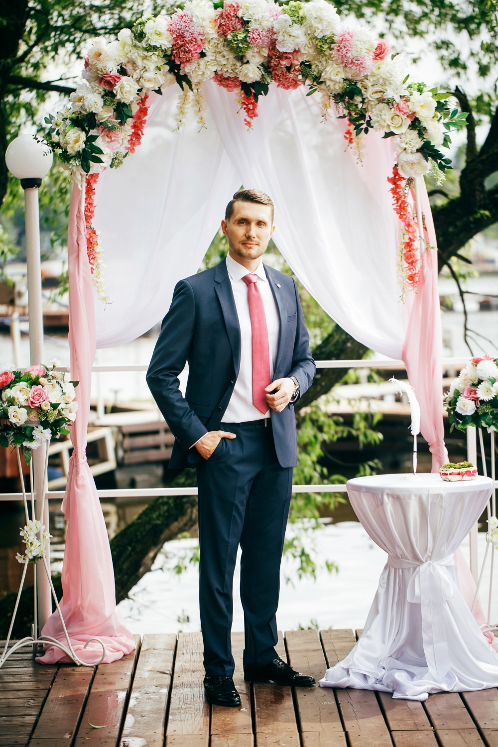 Ведущий Павел Киташин