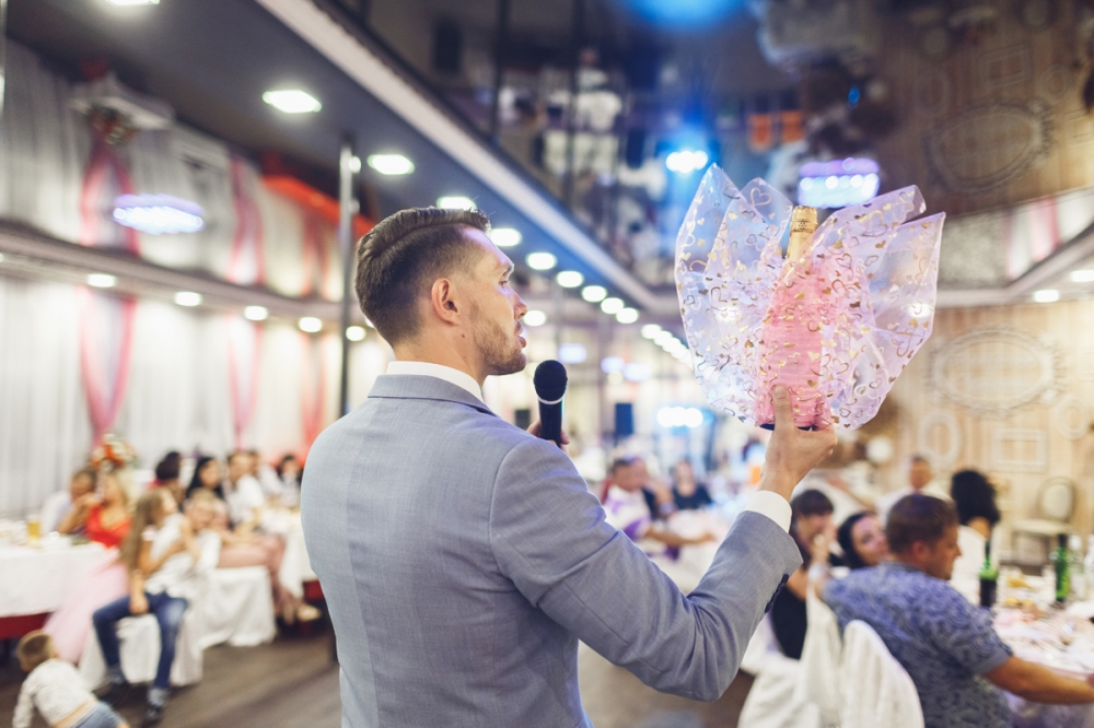 Ведущий Павел Киташин