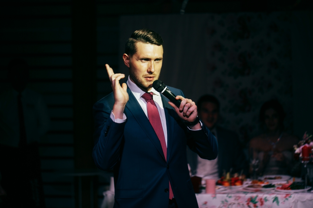 Ведущий Павел Киташин