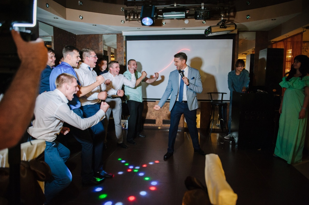 Ведущий Павел Киташин