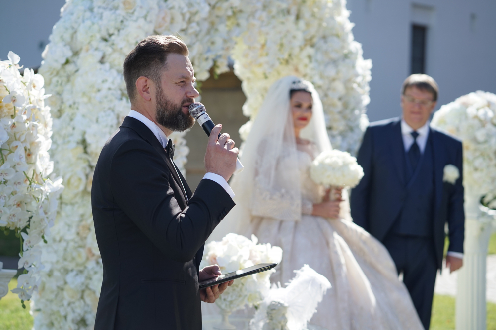 Ведущий Илья Сорокин