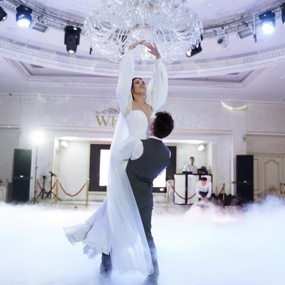 Ведущий Илья Сорокин