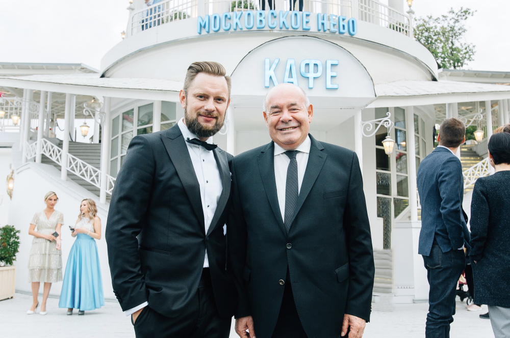 Ведущий Илья Сорокин