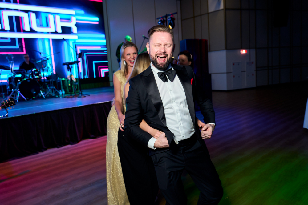 Ведущий Илья Сорокин