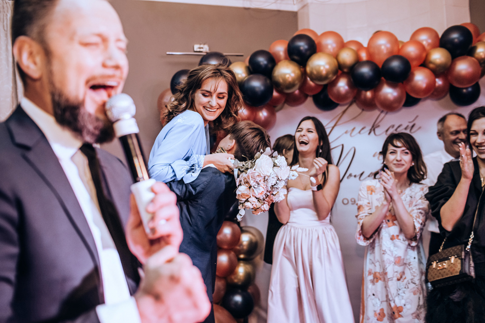 Ведущий Илья Сорокин