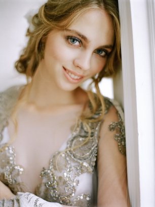 Серый макияж невесты