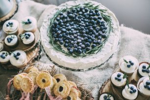 Невероятной красоты черничный пирог