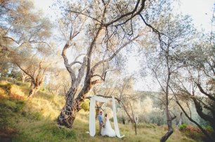 Свадебная церемония в лесу