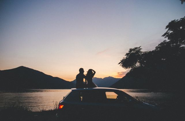 фотосессия love story с автомобилем, фотограф ГЕОРГИЙ КОРШИЯ