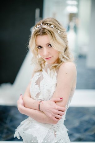 Очаровательная певица Юлианна Караулова