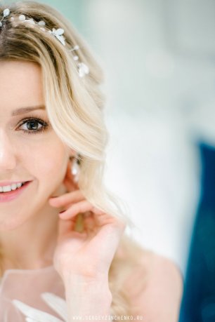 Очаровательная певица Юлианна Караулова