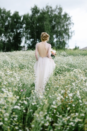 Платье с открытой спиной