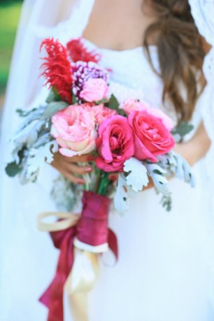 Букет с большими розами