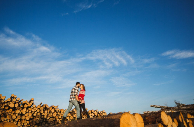 фотосессия love story за городом, фотограф PAVEL MOONRAY