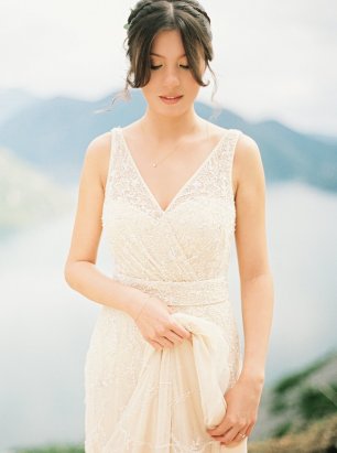 Легкий ветер и она... Она прекрасна!