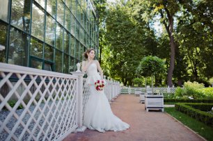 Фотосессия на фоне оранжереи