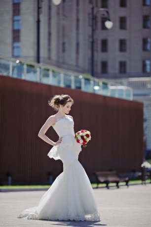 Свадебное платье силуэта Рыбка с баской