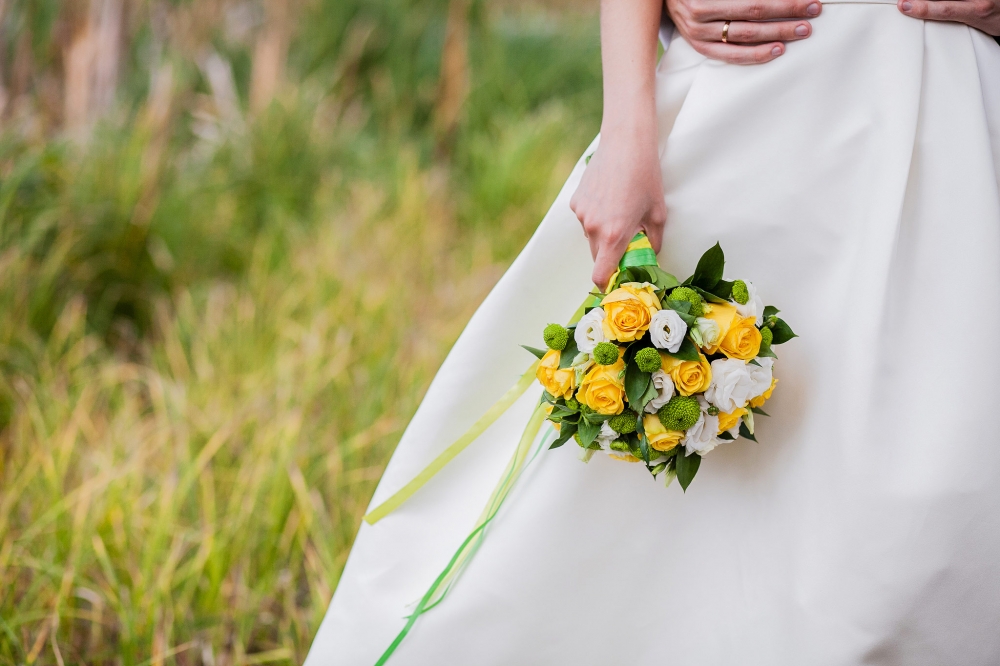 руки букеты