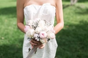 Невеста с букетом