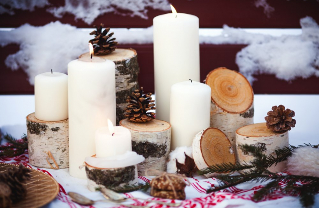 романтичная зимняя свадьба, деревянные спилы в декоре свадебной фотосессии, фотограф АННА САПРОНОВА