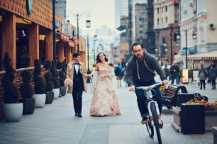 Прогулка по широким улицам города