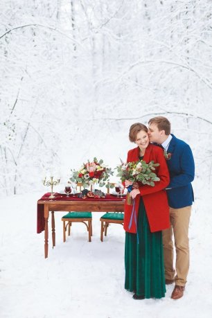 Зимняя фотосессия в ярких тонах