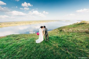 Свадебная прогулка на природе