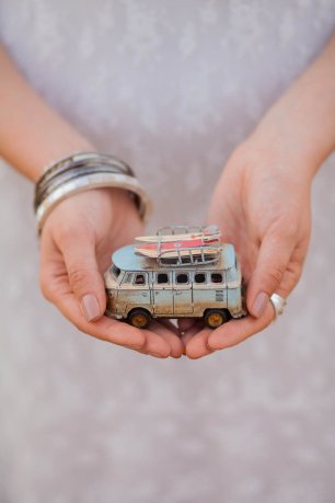 Автобус в руках невесты