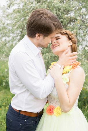 Лучезарная улыбка невесты