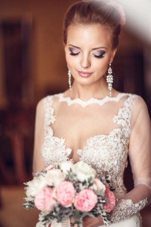 Нежно-розовая гамма в образе невесты