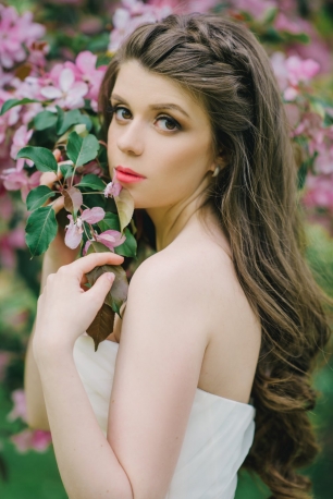 Цветы сакуры, свадебная прогулка