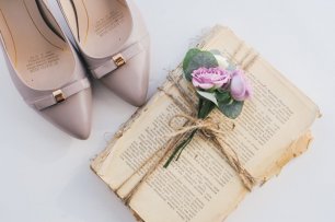 Книга в декоре свадьбы