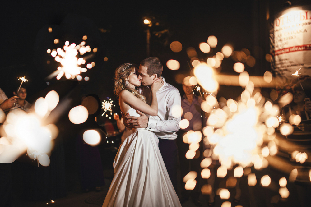 завершение дня, бенгальские огни