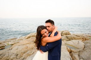 Счастливые молодожены