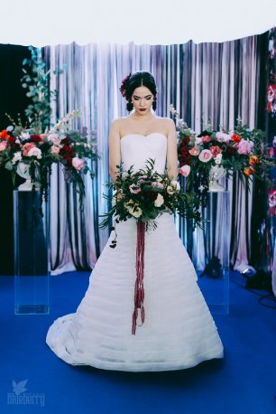 Пышный свадебный букет