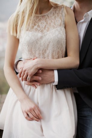 Кружевной верх платья невесты