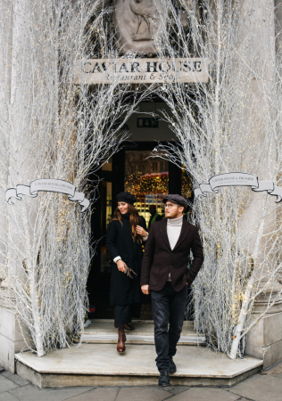 зимняя фотосессия лав стори, рождественская ярмарка в Лондоне, фотограф ОЛЬГА ГОЛОВИЗИНА