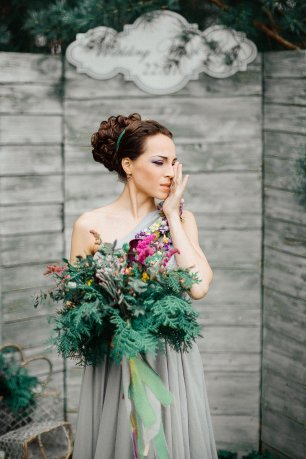 Огромный растительный букет невесты