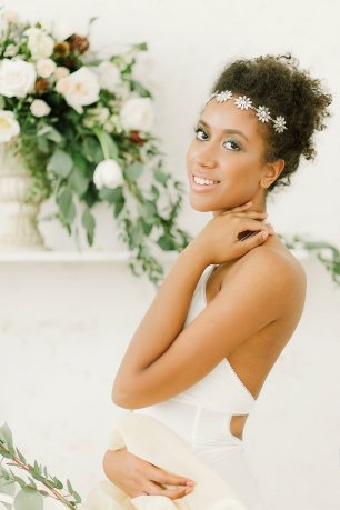 Милое свадебное украшение на голову