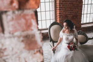 Фотосессия в лофте. Очаровательная невеста